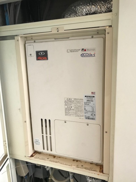 兵庫県神戸市東灘区 K様 都市ガス ノーリツエコジョーズ GTH-CP2460AW3H-H BL 24号スタンダード（フルオート）給湯暖房給湯器 交換工事 交換前