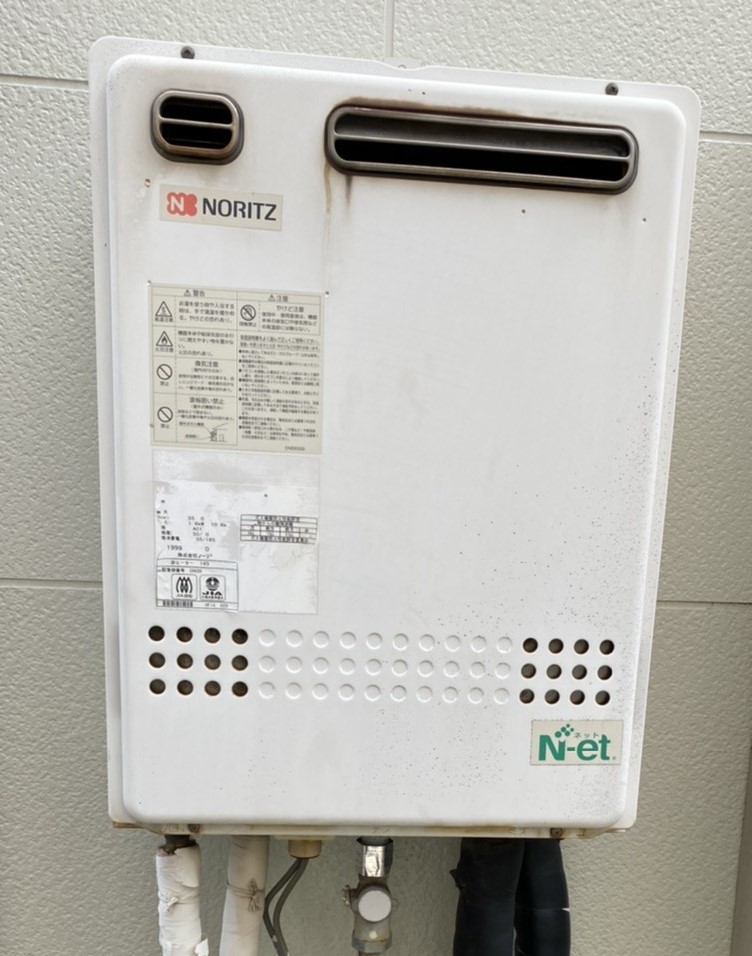 東京都町田市 Ｓ様 都市ガス ノーリツ給湯器 GT-2460SAWX-1 BL 24号オート追焚付給湯器 交換工事 交換前