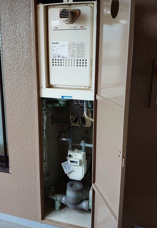 奈良県奈良市 M様 都市ガス リンナイ給湯器 RUJ-A1610T 16号高温水供給式給湯器 交換工事 交換前