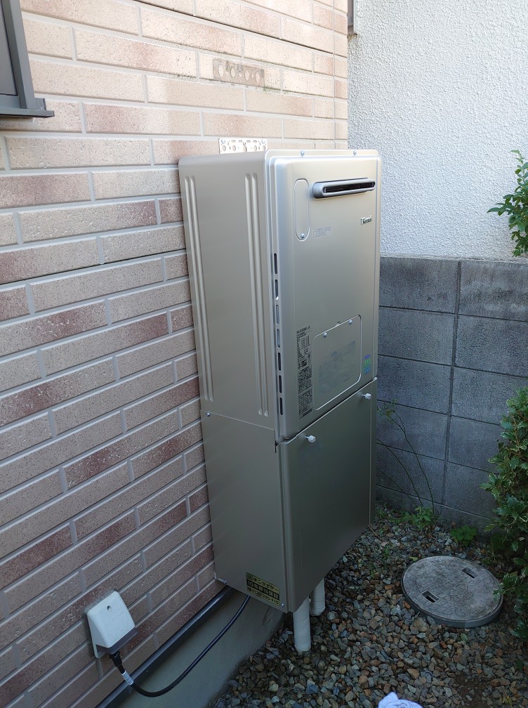 兵庫県尼崎市 Ｕ様 都市ガス リンナイエコジョーズ RVD-E2405SAW2-1(A) 24号オート給湯暖房給湯器 交換工事 交換後