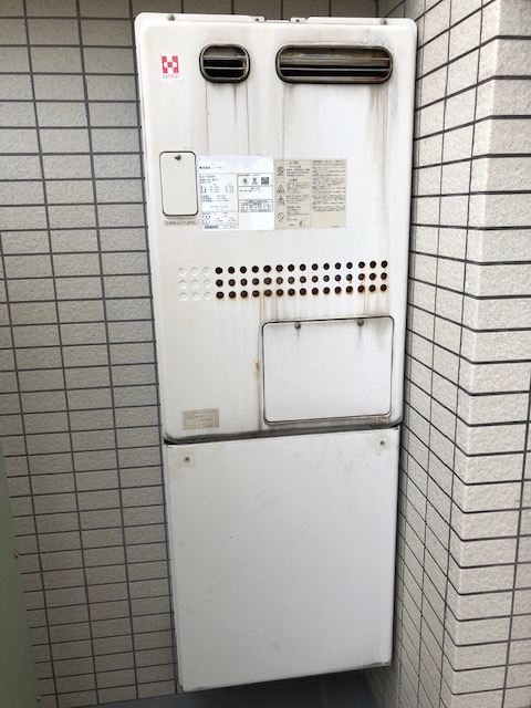 東京都板橋区 Ｔ様 都市ガス ノーリツエコジョーズ GTH-C2460AW3H BL 24号スタンダード（フルオート）給湯暖房給湯器 交換工事 交換前