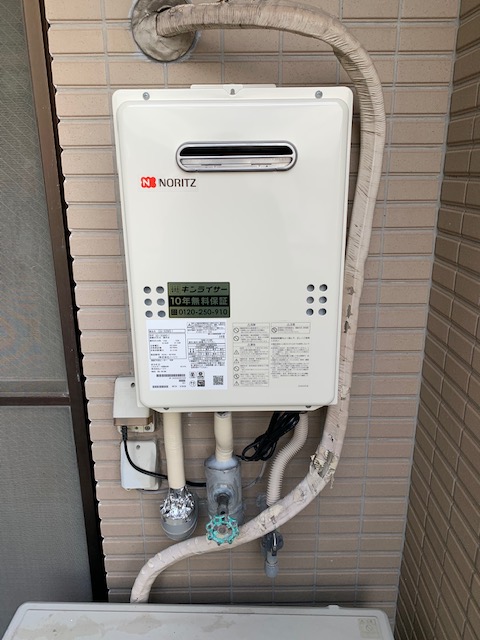 和歌山県和歌山市 Ｎ様 都市ガス ノーリツ給湯器 GQ-1639WS-1 BL 16号オートストップ給湯専用給湯器 交換工事 交換後