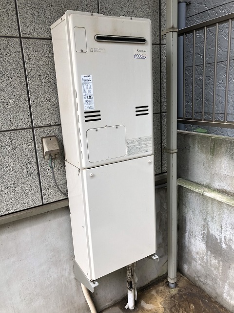 東京都中野区 O様 都市ガス リンナイエコジョーズ RUFH-E2405SAW2-3(A) 24号オート給湯暖房給湯器 交換工事 交換前