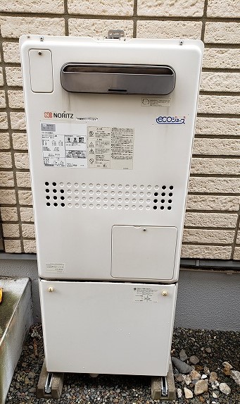 東京都八王子市 N様 都市ガス ノーリツエコジョーズ GTH-C2461AW6H BL 24号スタンダード（フルオート）給湯暖房給湯器 交換工事 交換前