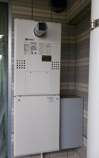 東京都世田谷区 T様 都市ガス ノーリツエコジョーズ GTH-C2461AW6H-T BL 24号スタンダード（フルオート）給湯暖房給湯器 交換工事 交換後