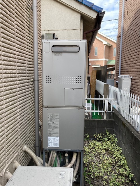 東京都杉並区 Ｓ様 都市ガス ノーリツエコジョーズ GTH-C2461AW6H BL 24号スタンダード（フルオート）給湯暖房給湯器 交換工事 交換前