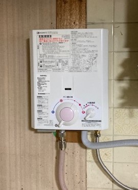 東京都足立区 T様 都市ガス ノーリツ給湯器 GQ-531W 5号小型湯沸器（先止式）  交換工事 交換後