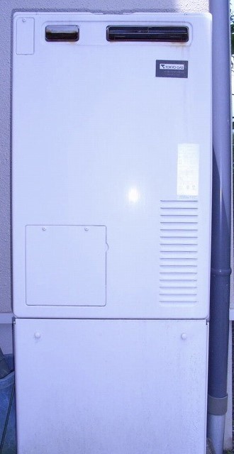 東京都八王子市 K様 都市ガス ノーリツ給湯器 GTH-C2460AW3H BL 24号スタンダード（フルオート）給湯暖房給湯器 交換工事 交換前
