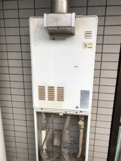 東京都杉並区 Ｙ様 都市ガス ノーリツ給湯器 GQ-1639WS-1 BL 16号オートストップ給湯専用給湯器 交換工事 交換前