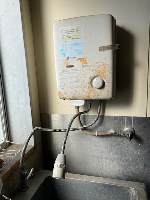 千葉県千葉市緑区 Ｓ様 都市ガス ノーリツ給湯器 GQ-531MW 5号小型湯沸器（元止式）  交換工事 交換前