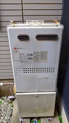 千葉県船橋市 Ｋ様 都市ガス ノーリツエコジョーズ GTH-C2460AW3H BL 24号スタンダード（フルオート）給湯暖房給湯器 交換工事 交換前