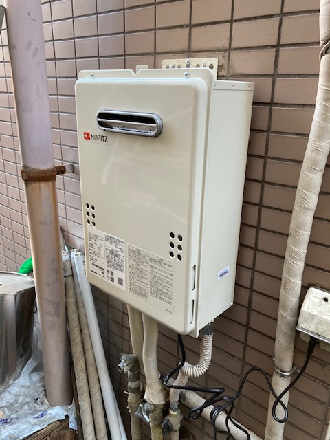 東京都北区 Ｍ様 都市ガス ノーリツ給湯器 GQ-1639WS-1 BL 16号オートストップ給湯専用給湯器 交換工事 交換後