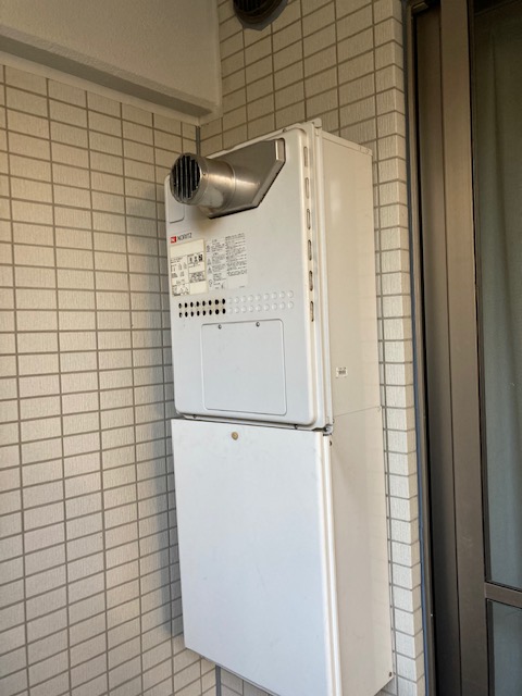 東京都多摩市 Ｓ様 都市ガス ノーリツ エコジョーズ  GTH-C2459SAW3H BL 24号オート給湯暖房給湯器 交換工事 交換前