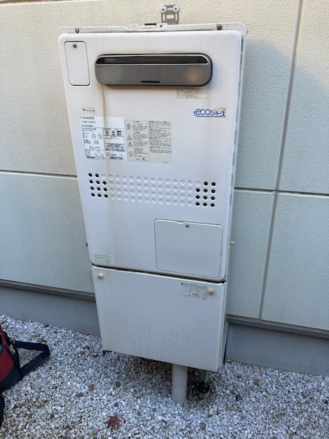 東京都立川市 Ｉ様 都市ガス ノーリツエコジョーズ GTH-C2460SAW3H BL 24号シンプル（オート）給湯暖房給湯器 交換工事 交換前