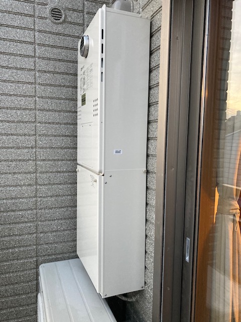東京都板橋区 Ｉ様 都市ガス ノーリツ エコジョーズ GTH-C2461AW6H BL 24号スタンダード（フルオート）給湯暖房給湯器 交換工事 交換後