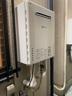 大阪府大阪市東成区 Ｈ様 都市ガス ノーリツ給湯器 GT-2060SAWX-1 BL 20号オート追焚付給湯器 交換工事 交換後