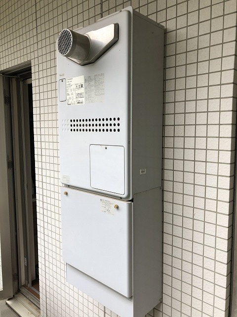 神奈川県川崎市多摩区 T様 都市ガス ノーリツエコジョーズ GTH-C2460AW3H BL 24号（フルオート）給湯暖房給湯器 交換工事 交換前