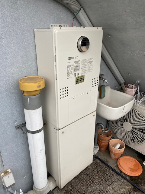 東京都武蔵野市 Ａ様 都市ガス ノーリツエコジョーズ GTH-C2460AW3H BL 24号スタンダード（フルオート）給湯暖房給湯器 交換工事 交換後