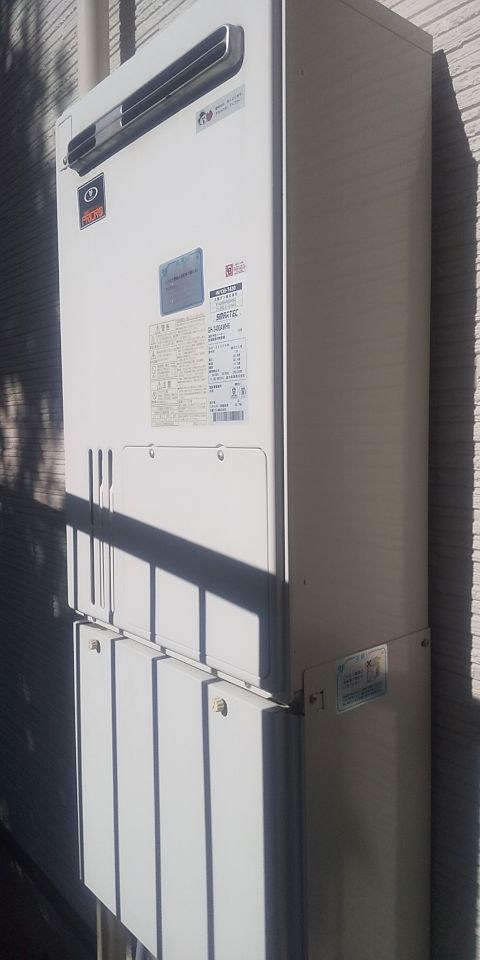 兵庫県尼崎市 Ｕ様 都市ガス ノーリツエコジョーズ GTH-C2460SAW3H BL 24号シンプル（オート）給湯暖房給湯器 交換工事 交換前