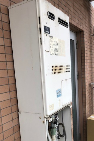 大阪府守口市 Ｔ様 都市ガス ノーリツエコジョーズ GTH-C2460AW3H BL 24号スタンダード（フルオート）給湯暖房給湯器 交換工事 交換前