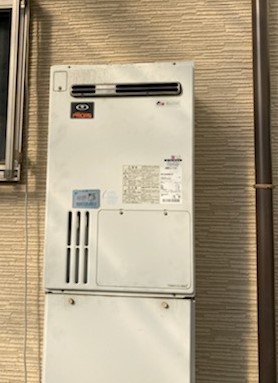 兵庫県伊丹市 Ｋ様 都市ガス ノーリツエコジョーズ GTH-C2460SAW3H BL 24号シンプル（オート）給湯暖房給湯器 交換工事 交換前