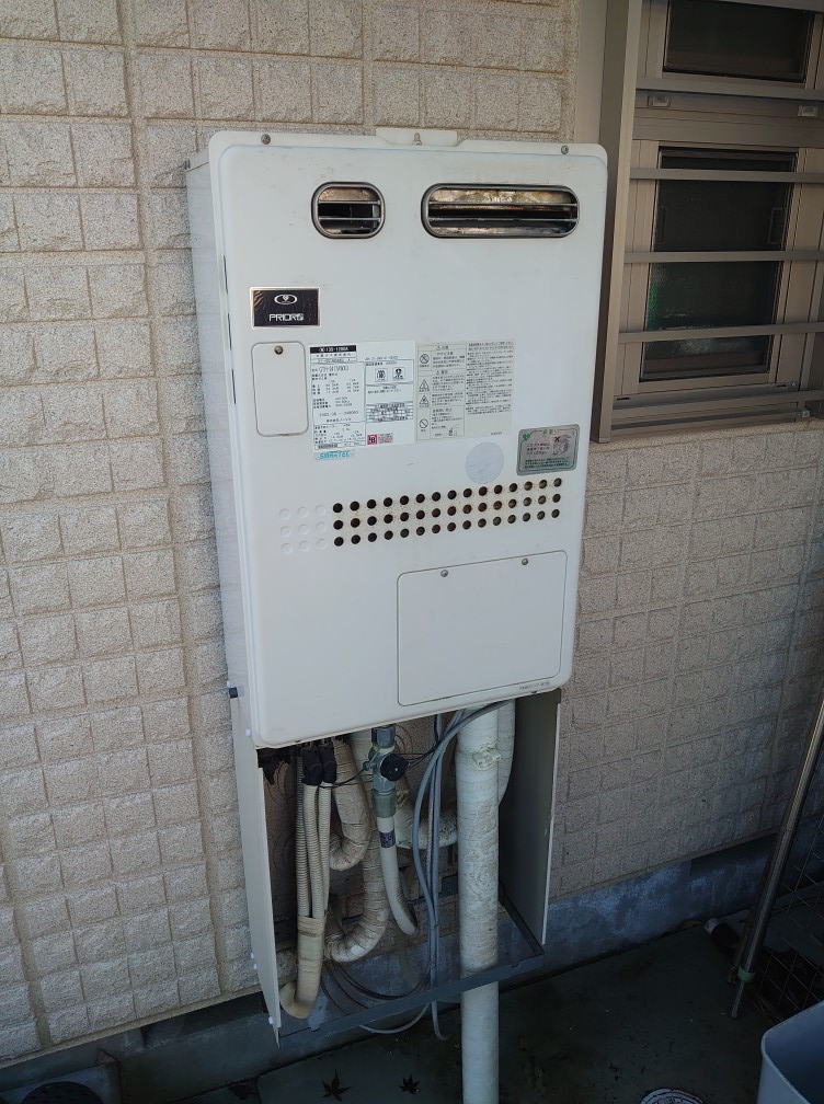 兵庫県神戸市北区 Ｈ様 都市ガス ノーリツ給湯器 GTH-2444AWX3H-1 BL 24号フルオート給湯暖房給湯器 交換工事 交換前