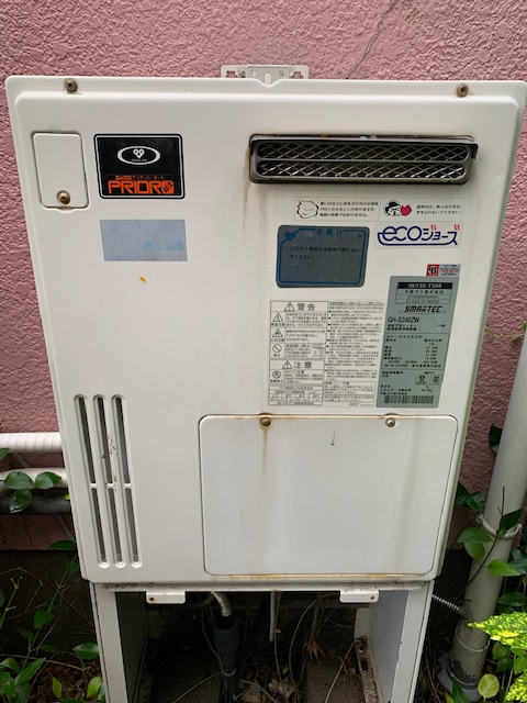 兵庫県明石市 Ａ様 都市ガス ノーリツエコジョーズ GT-C2462AWX-2 BL 24号フルオート追焚付給湯器 交換工事 交換前