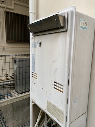 兵庫県西宮市 Ｙ様 都市ガス リンナイエコジョーズ RUFH-E2405SAW2-3(A) 24号オート給湯暖房給湯器 交換工事 交換前