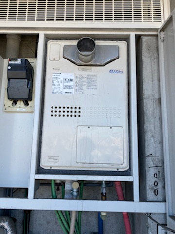 東京都江東区 Ｈ様 都市ガス ノーリツエコジョーズ GTH-C2460AW3H-T BL 24号スタンダード（フルオート）給湯暖房給湯器 交換工事 交換前