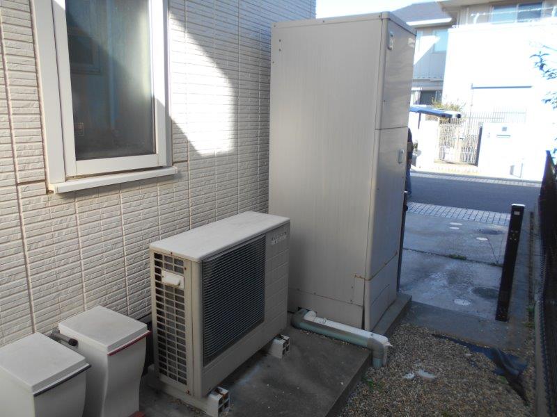 兵庫県芦屋市 Ｋ様 コロナエコキュート CHP-37AY3 370L角型フルオート 交換工事 交換前