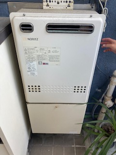 愛知県名古屋市天白区 Ｙ様 都市ガス ノーリツ給湯器 GT-2060SAWX-1 BL 20号オート追焚付給湯器 交換工事 交換前