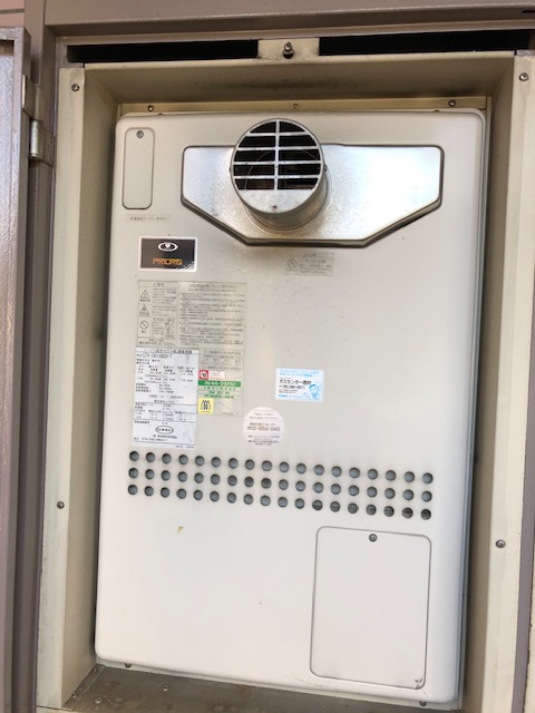 大阪府吹田市 H様 都市ガス ノーリツGTH-2444AWX3H-T-1 BL  24号フルオート給湯暖房給湯器交換工事 交換前