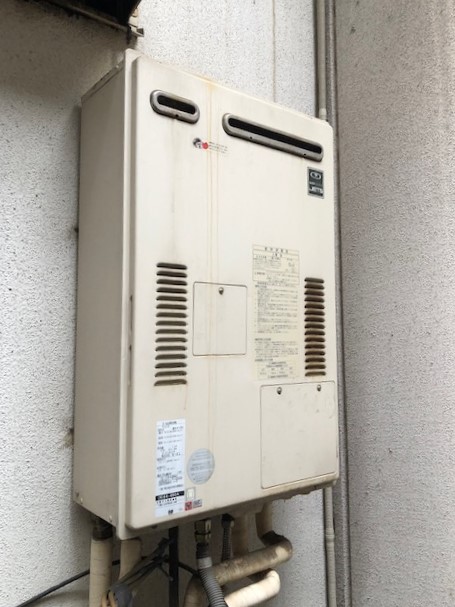京都府京都市西京区 K様 リンナイ給湯器 RUX-A1616W-E 16号オートストップ給湯専用給湯器 交換工事 交換前