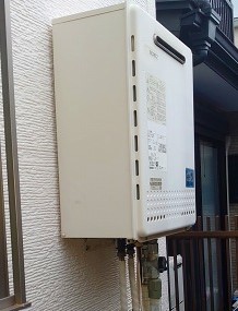 京都府向日市 K様 都市ガス ノーリツ給湯器 GT-2460SAWX-1 BL 24号オート追焚付給湯器 交換工事 交換前