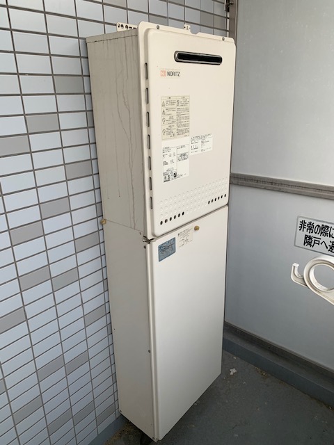 大阪府富田林市 N様 都市ガス ノーリツ給湯器 GT-2460SAWX-1 BL 24号オート追焚付給湯器 交換工事 交換前