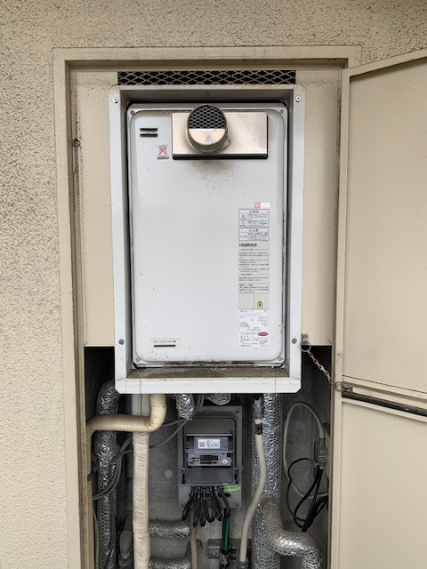 奈良県奈良市 Y様 都市ガス リンナイ給湯器 RUJ-A1610T 12A13A 16号高温水供給式給湯器 交換工事 交換前