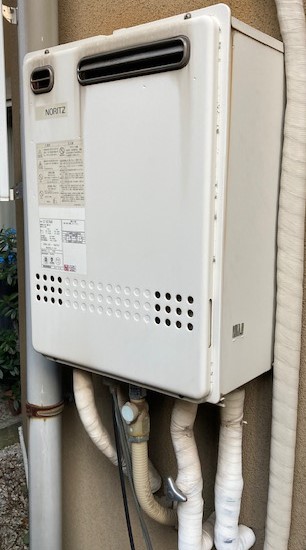 東京都大田区 O様 都市ガス ノーリツ給湯器 GT-2460SAWX-1 BL 24号オート追焚付給湯器 交換工事 交換前