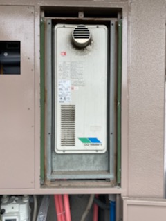 東京都板橋区 A様 都市ガス ノーリツ給湯器 GTH-2444AWX3H-1 BL 24号フルオート給湯暖房給湯器 交換工事 交換前