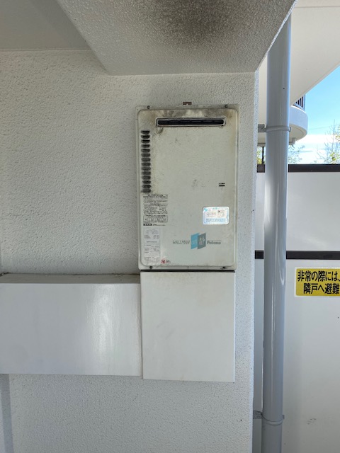 兵庫県神戸市西区 M様 都市ガス ノーリツ給湯器 GQ-1639WS-1 BL 16号オートストップ給湯専用給湯器 交換工事 交換前