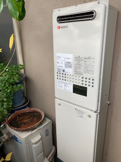 兵庫県神戸市東灘区 S様 都市ガス ノーリツ給湯器 GQ-2427AWX-DX BL 24号高温水供給式給湯器 交換工事 交換後
