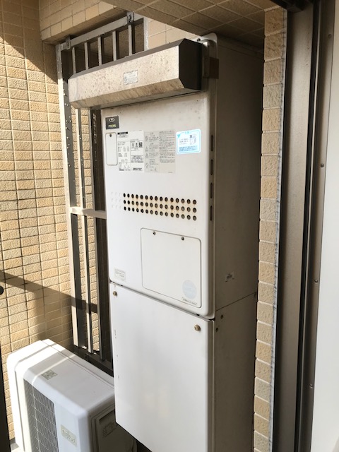兵庫県神戸市中央区 T様 都市ガス ノーリツエコジョーズ GTH-C2460AW3H BL 24号スタンダード（フルオート）給湯暖房給湯器 交換工事 交換前