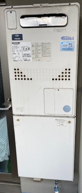 兵庫県姫路市 T様 都市ガス ノーリツエコジョーズ GTH-CP2460AW3H BL 24号スタンダード（フルオート）給湯暖房給湯器 交換工事 交換前