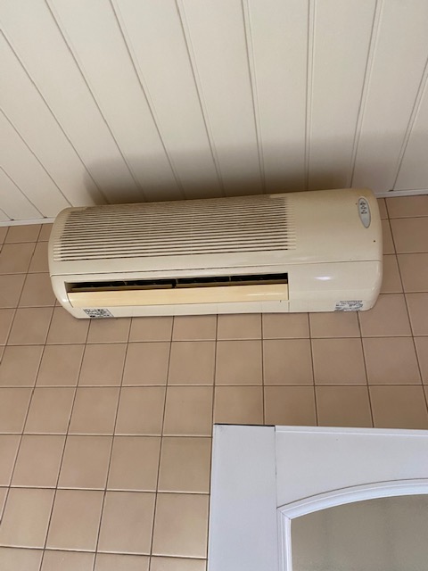 兵庫県川西市 S様 ノーリツ 壁掛形浴室暖房乾燥機 BDV-5002WKN 交換工事 交換前