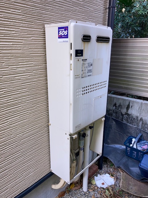 兵庫県明石市 G様 都市ガス ノーリツエコジョーズ GTH-C2460SAW3H BL 24号シンプル（オート）給湯暖房給湯器 交換工事 交換前