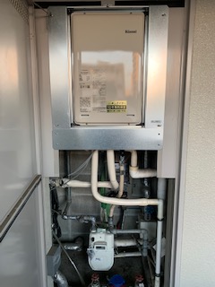 兵庫県西宮市 M様 都市ガス リンナイ給湯器 RUJ-A2400B 24号高温水供給式給湯器 交換工事 交換後