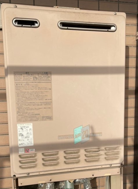 東京都江東区 T様 都市ガス ノーリツ給湯器 GT-2060SAWX-1 BL 20号オート追焚付給湯器 交換工事 交換前