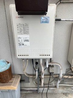 滋賀県大津市 M様 都市ガス ノーリツ給湯器 	GT-2460SAWX-1 BL 24号オート追焚付給湯器 交換工事 交換前