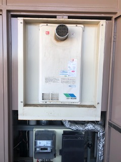 奈良県天理市 K様 都市ガス リンナイ給湯器 RUJ-A1610T 12A13A 16号高温水供給式給湯器 交換工事 交換前