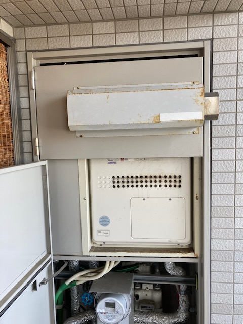 兵庫県西宮市 M様 都市ガス ノーリツ給湯器 GTH-2444AWX3H-T-1 BL 24号フルオート給湯暖房給湯器 交換工事 交換前