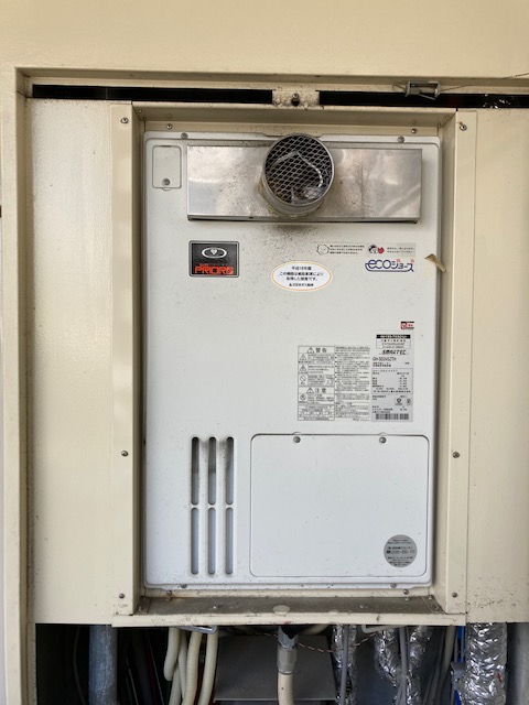 大阪府大阪市 S様 都市ガス ノーリツエコジョーズ GTH-CP2460AW3H-T BL 12A13A 24号スタンダード（フルオート）給湯暖房給湯器（エコジョーズ） 交換工事 交換前